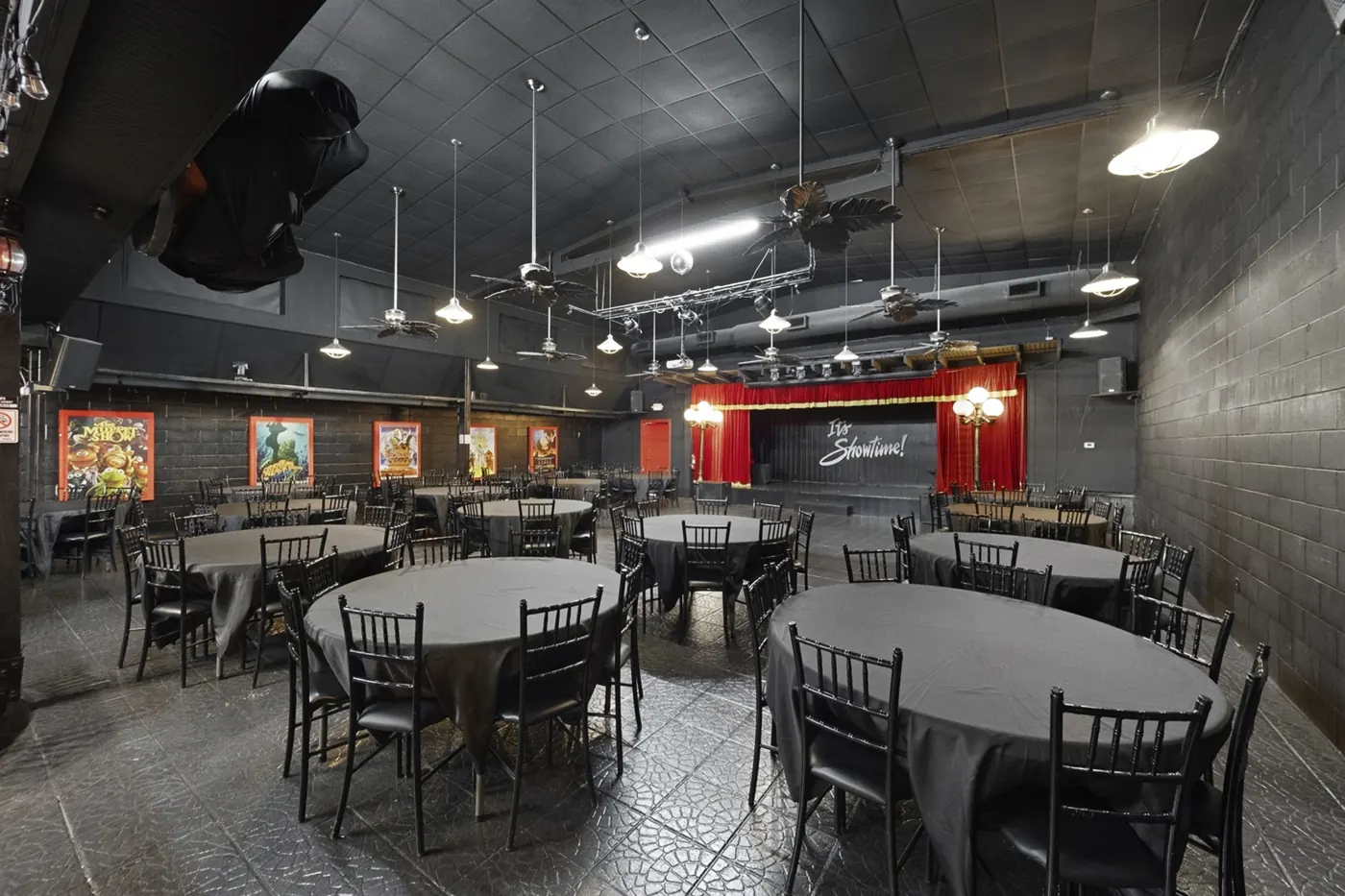 Turnkey Event Venue with Two Furnished Halls on the US-83 Frontage, Alamo TX in Alamo, TX - photo 4